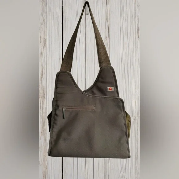 Merrell Gray/Olive Green Textured Bag with Red Logo - Picture 1 of 10